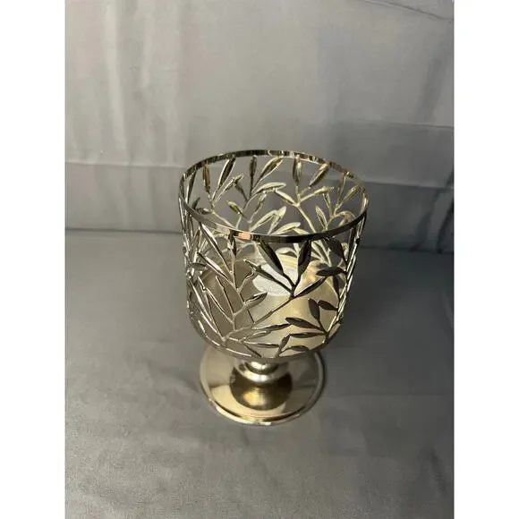 Bath and Body Works Metal 3 Wick Candle Holder - Picture 2 of 6